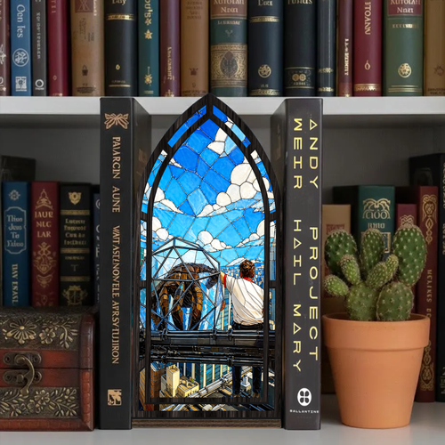 Amaze Rocky Project Hail Mary Stained Glass Book Nook PTS5299
